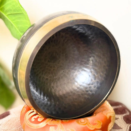 Black Tibetan Singing Bowl – 6 Inch