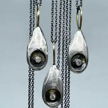 Textured Teardrop Dip Necklace with Diamond