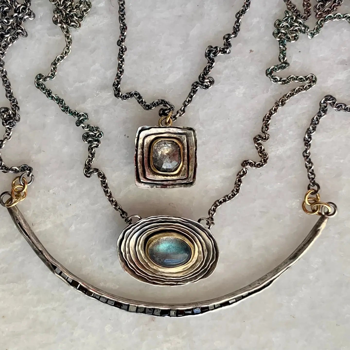 Vertical Oval Cusp Necklace