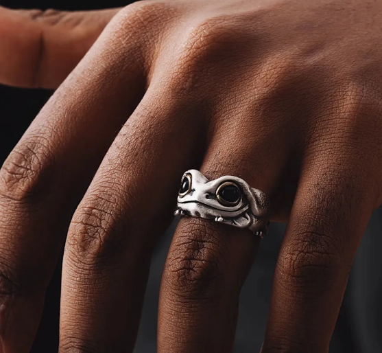 Tree Frog Ring in Silver and Brass