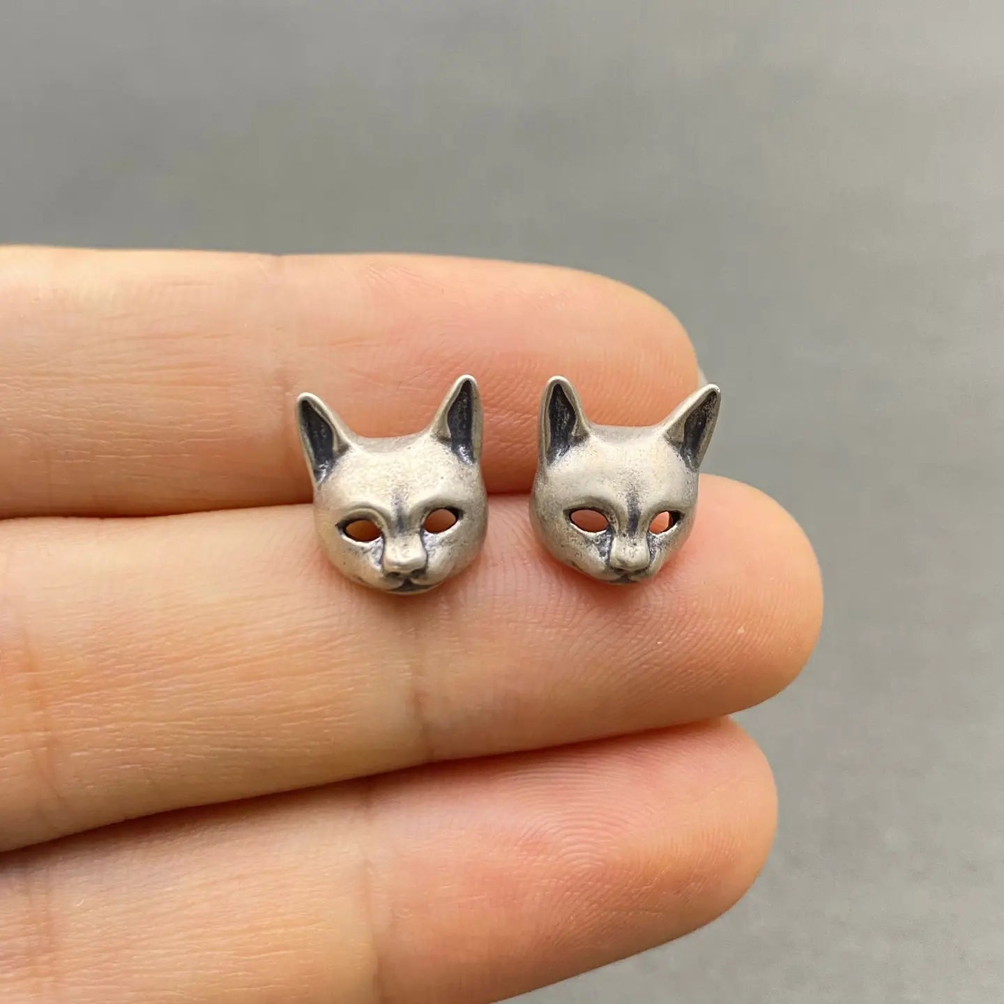 Sterling Silver Cat's Head Ear Studs