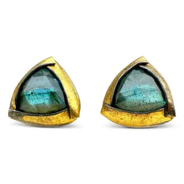 Tri Fold Studs