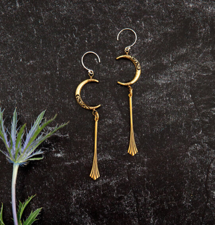 Majestic Fluted Crescent Earrings