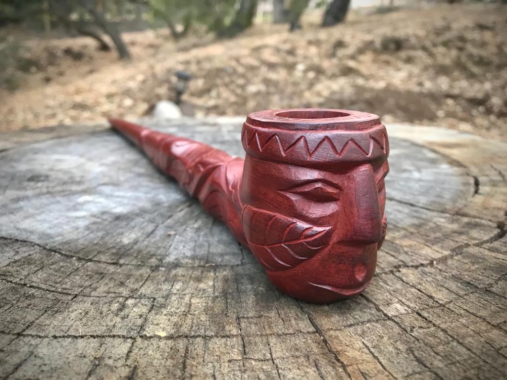 Carved Wood Pipe | Grande Collection