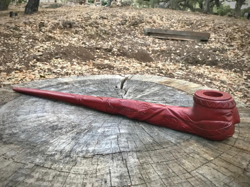 Carved Wood Pipe | Grande Collection