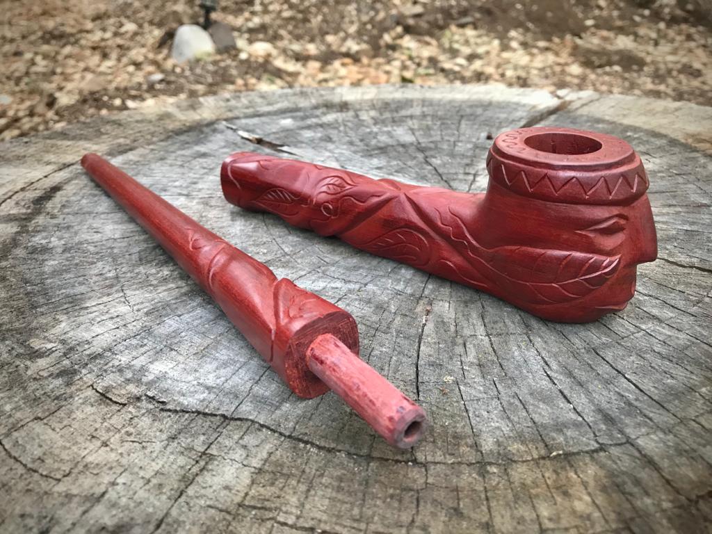 Carved Wood Pipe | Grande Collection