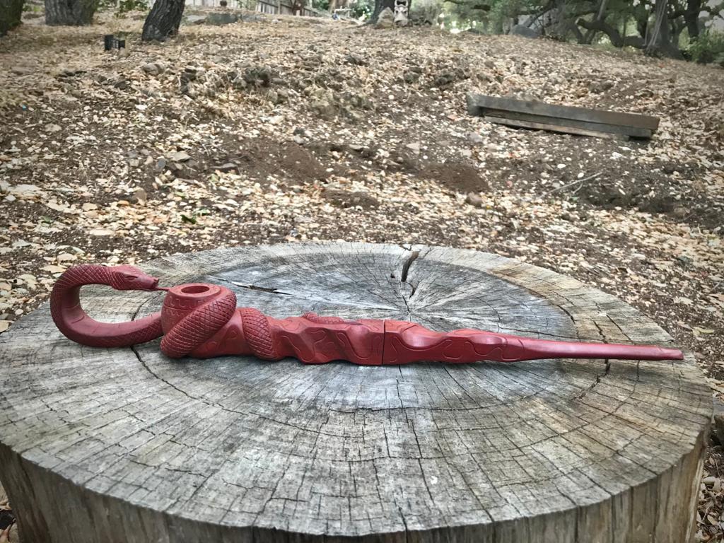 Carved Wood Pipe | Grande Collection