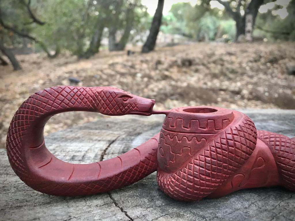 Carved Wood Pipe | Grande Collection