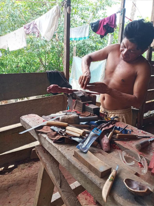 Carved Wood Pipe | Grande Collection